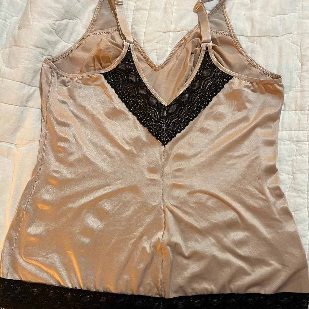 Ruby Ribbon Pinup Cami - Picture 4 of 4